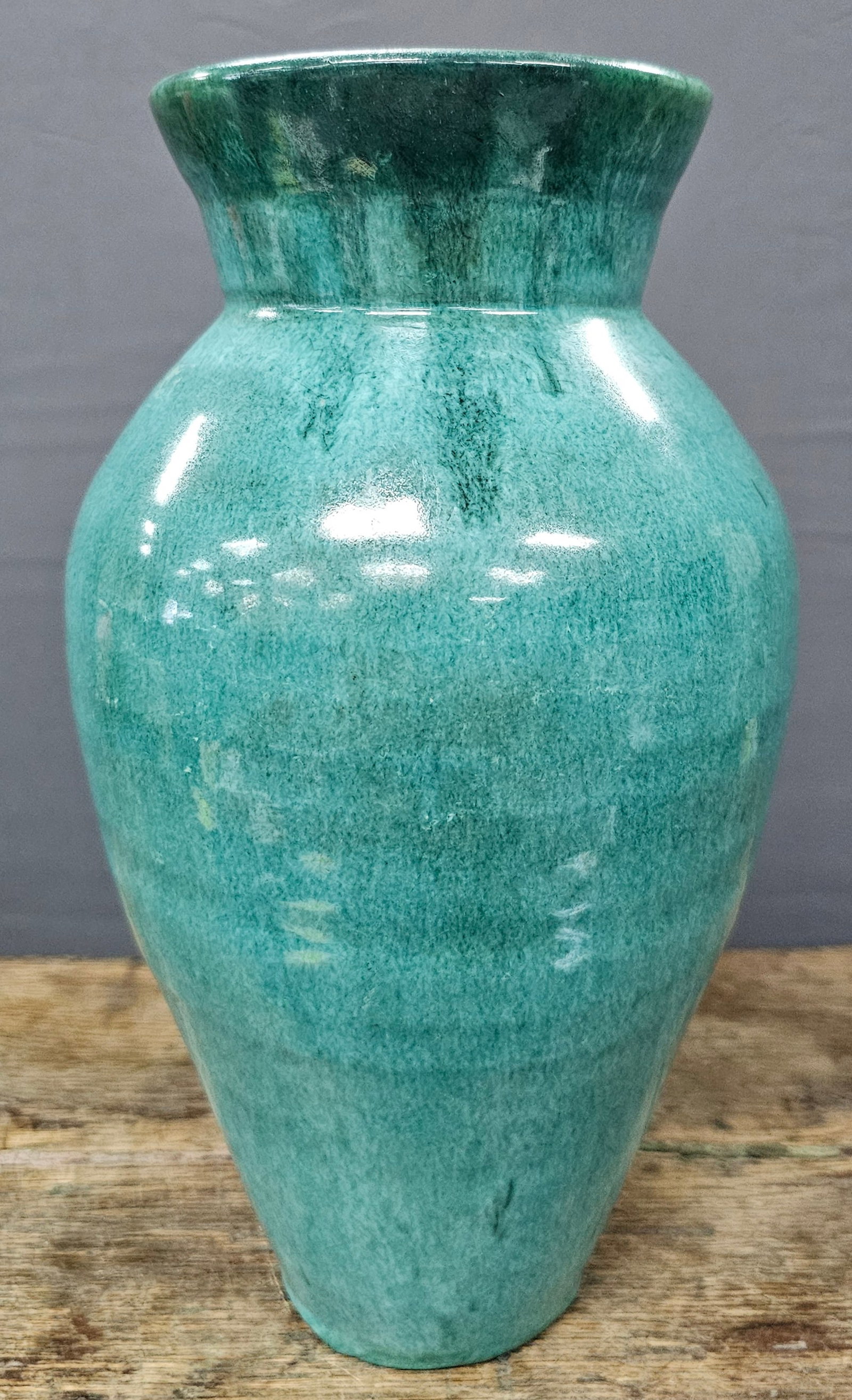 Sunset Mountain, North Carolina Pottery Vase: Sunset Mountain, North Carolina Pottery Vase in collector grade condition with no damage or repairs. Standing 9" T