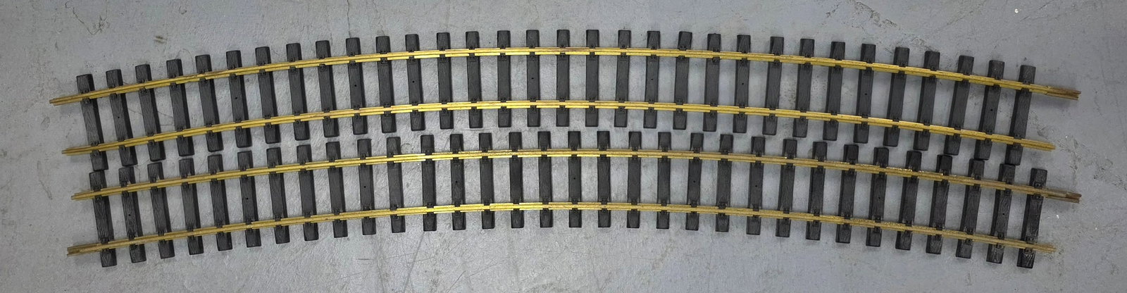 Aristo-Craft G Scale Solid Brass Curve Track Lot: Aristo-Craft G Scale Solid Brass Curve Track Lot of two pieces 36" Long each. VG+ condition.