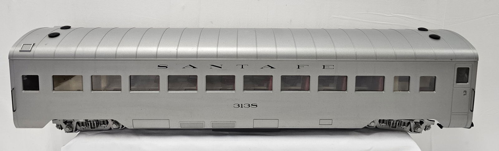 LGB G-Scale Santa Fe 3138 Passenger Car (1 of 5)