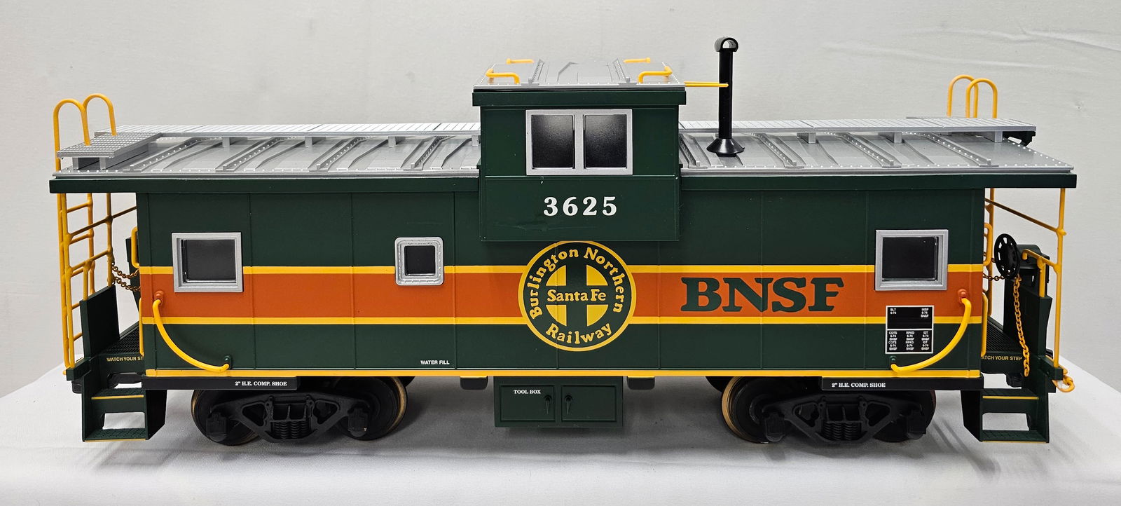 USA TRAINS BNSF Extended Vision Caboose: USA TRAINS R-12111 G-Scale Burlington Northern Santa Fe 3625 Extended Vision Caboose with original box and paperwork. C-9+ like new.
