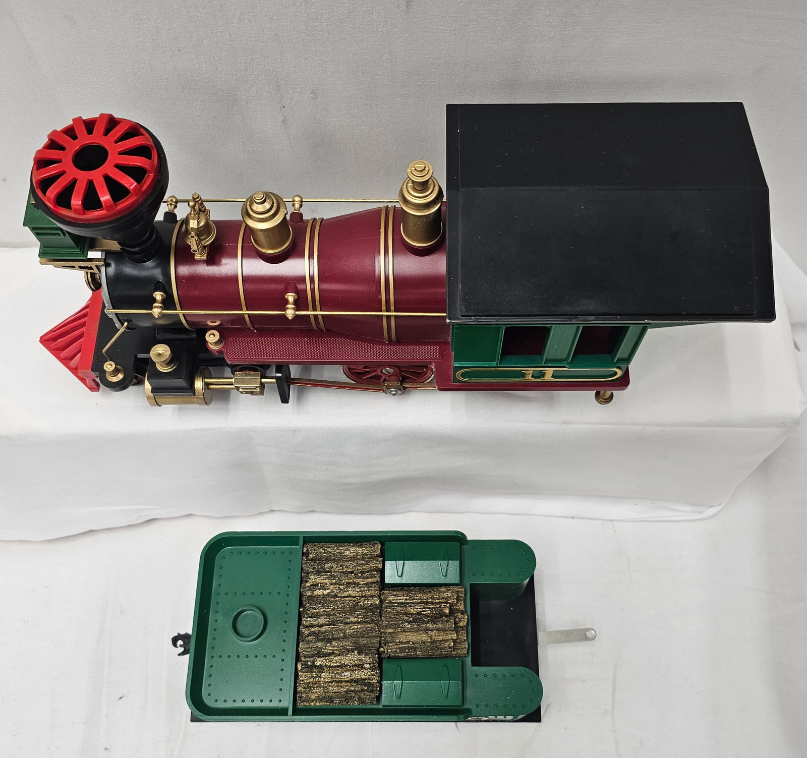 Kadee G-Scale #11 Engine & Tender - 2