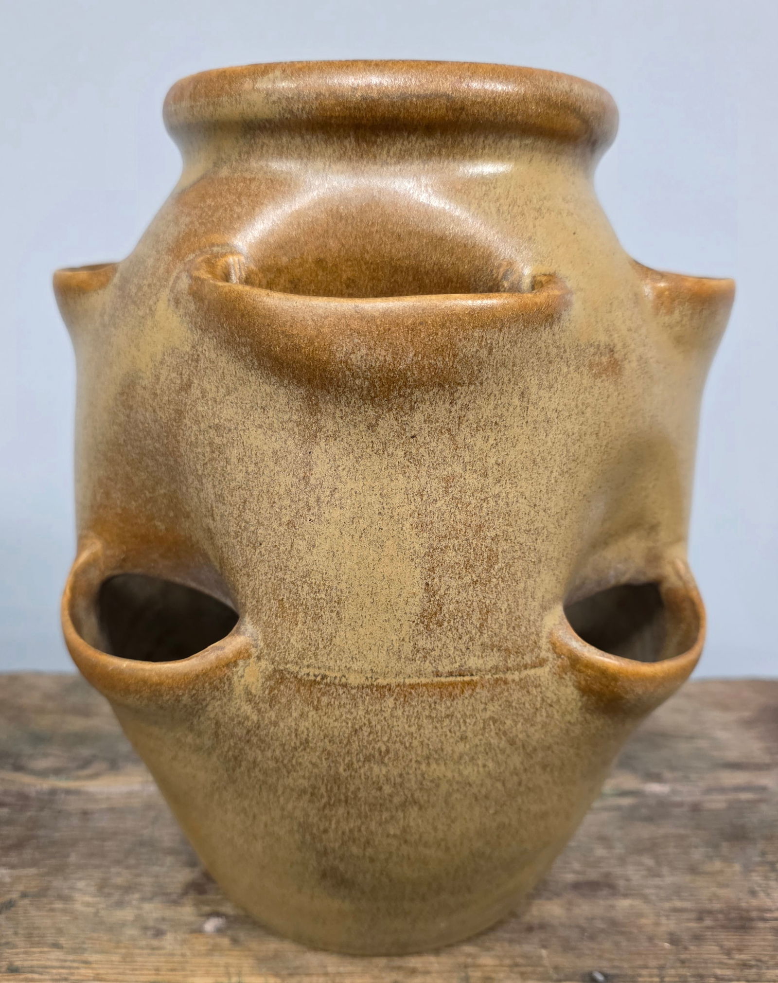 WJ "Bill" Gordy Mountain Gold Strawberry Pot: Signed WJ "Bill" Gordy Mountain Gold Strawberry Pot in collector grade condition with no damage. Standing: 10 1/2" Tall