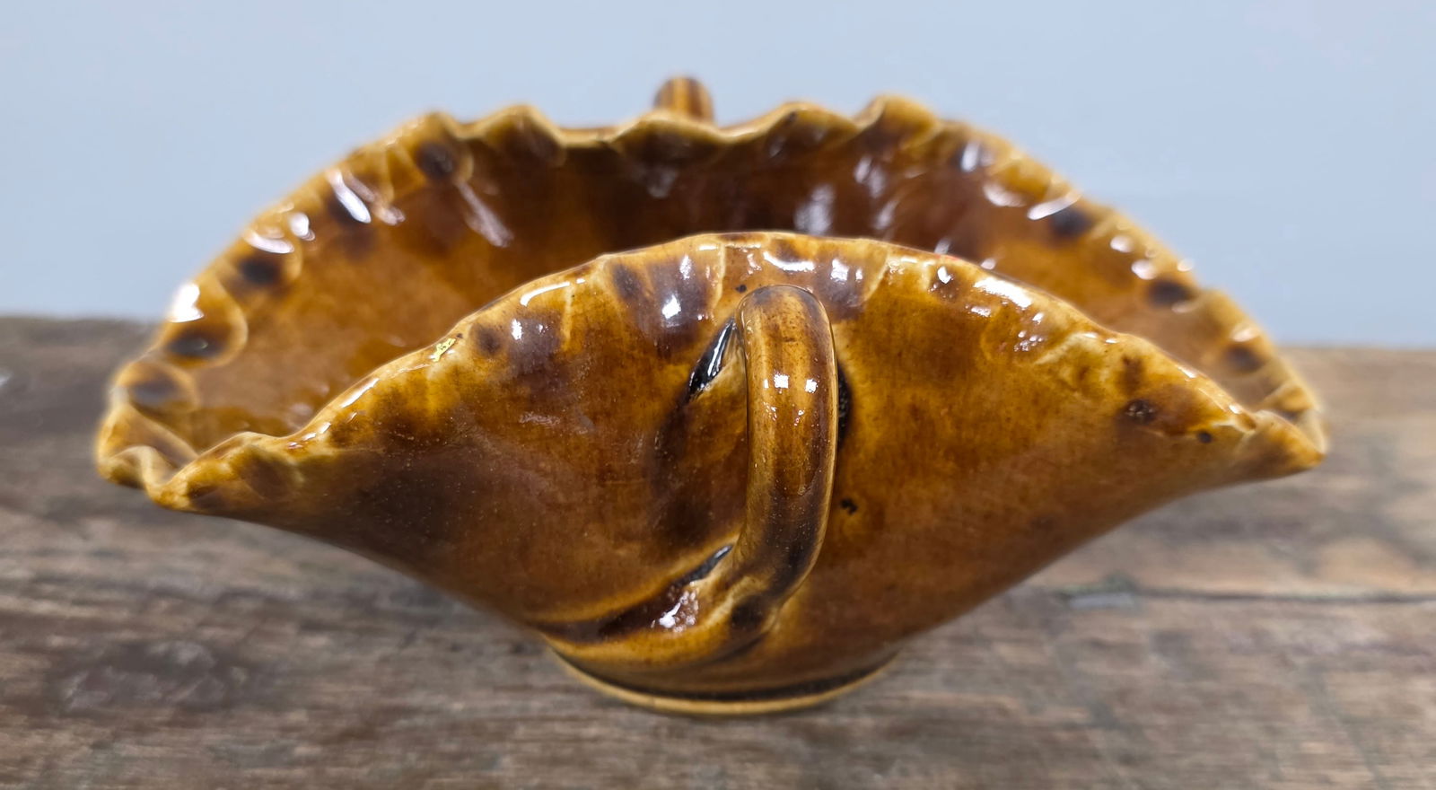 Signed WJ "Bill" Gordy Small Banana Dish: Signed WJ "Bill" Gordy Small Banana Dish in collector grade condition, no damage. Standing: 3" T x 7" W