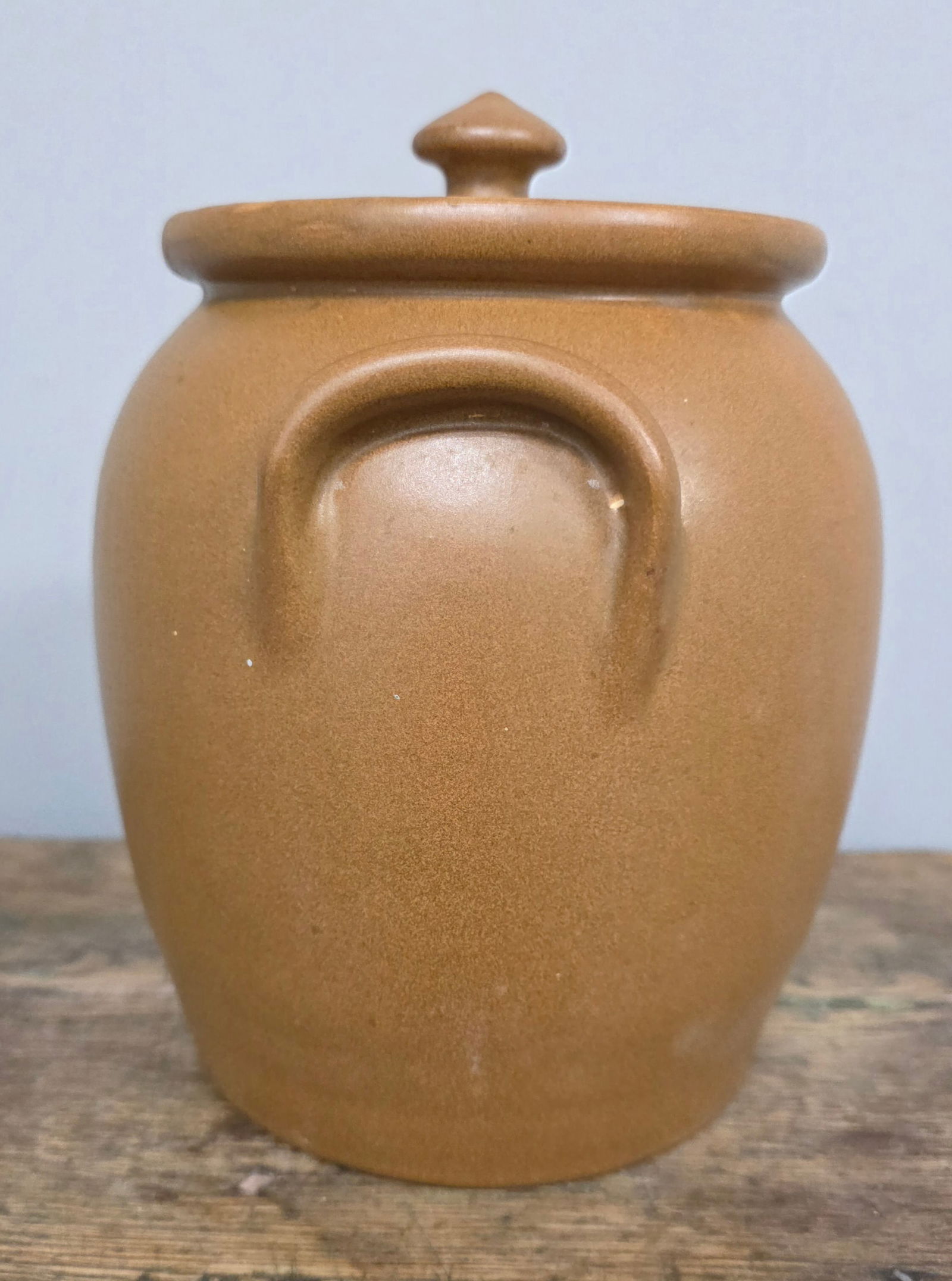 W J Gordy Double Stamped Cookie Jar with Lid: W J Gordy Cookie Jar with Lid in Mountain Gold glaze. Double Stamped by Gordy on the bottom. Standing: 8 1/2" tall.