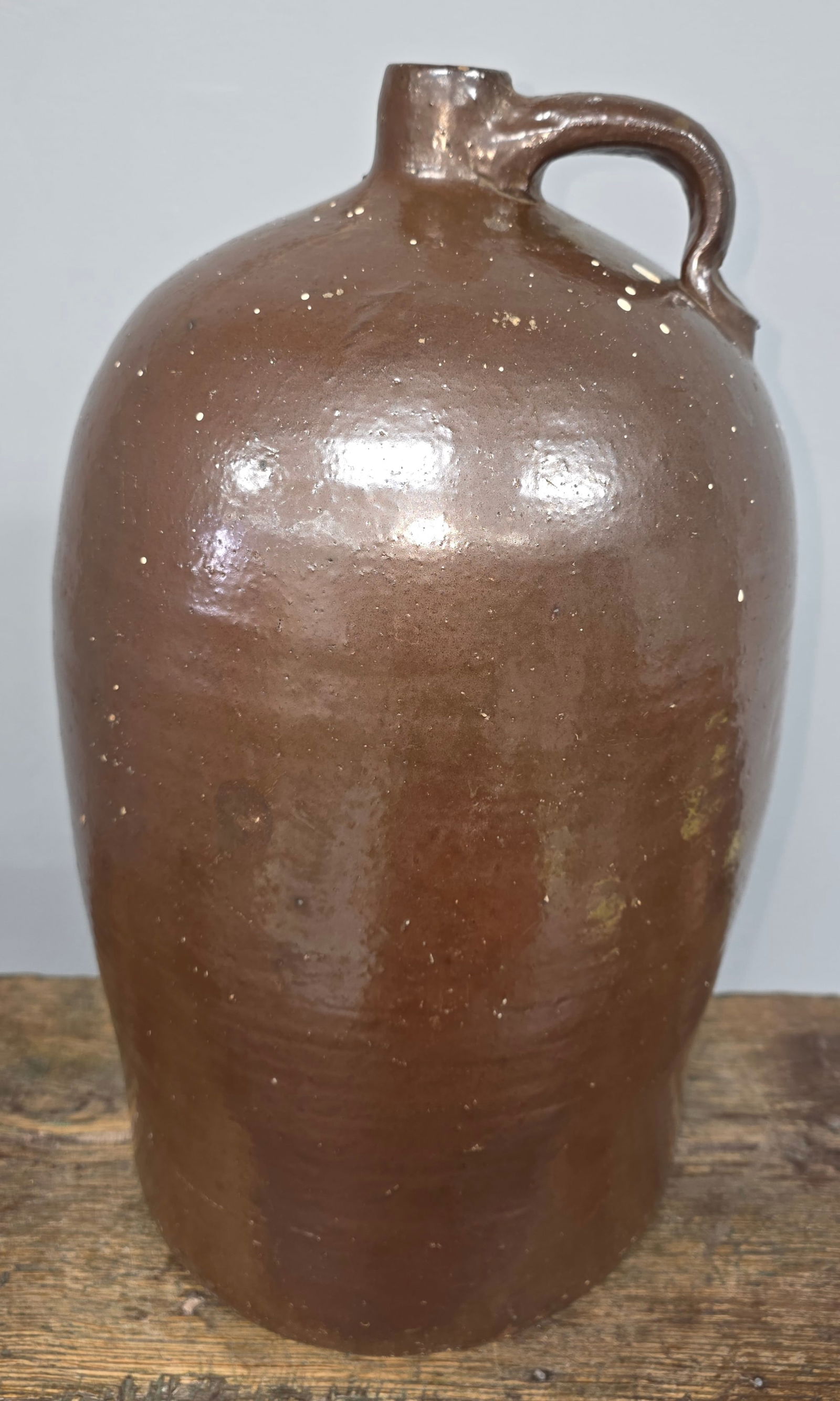 Signed EC Brown 3 Gallon Atlanta, Ga jug: Signed EC Brown Three Gallon Atlanta, Ga jug in slip glaze with a nice stamp on the shoulder. Two insignificant glaze flakes on lip edge. No chips, cracks or repairs. Standing: 17" Tall