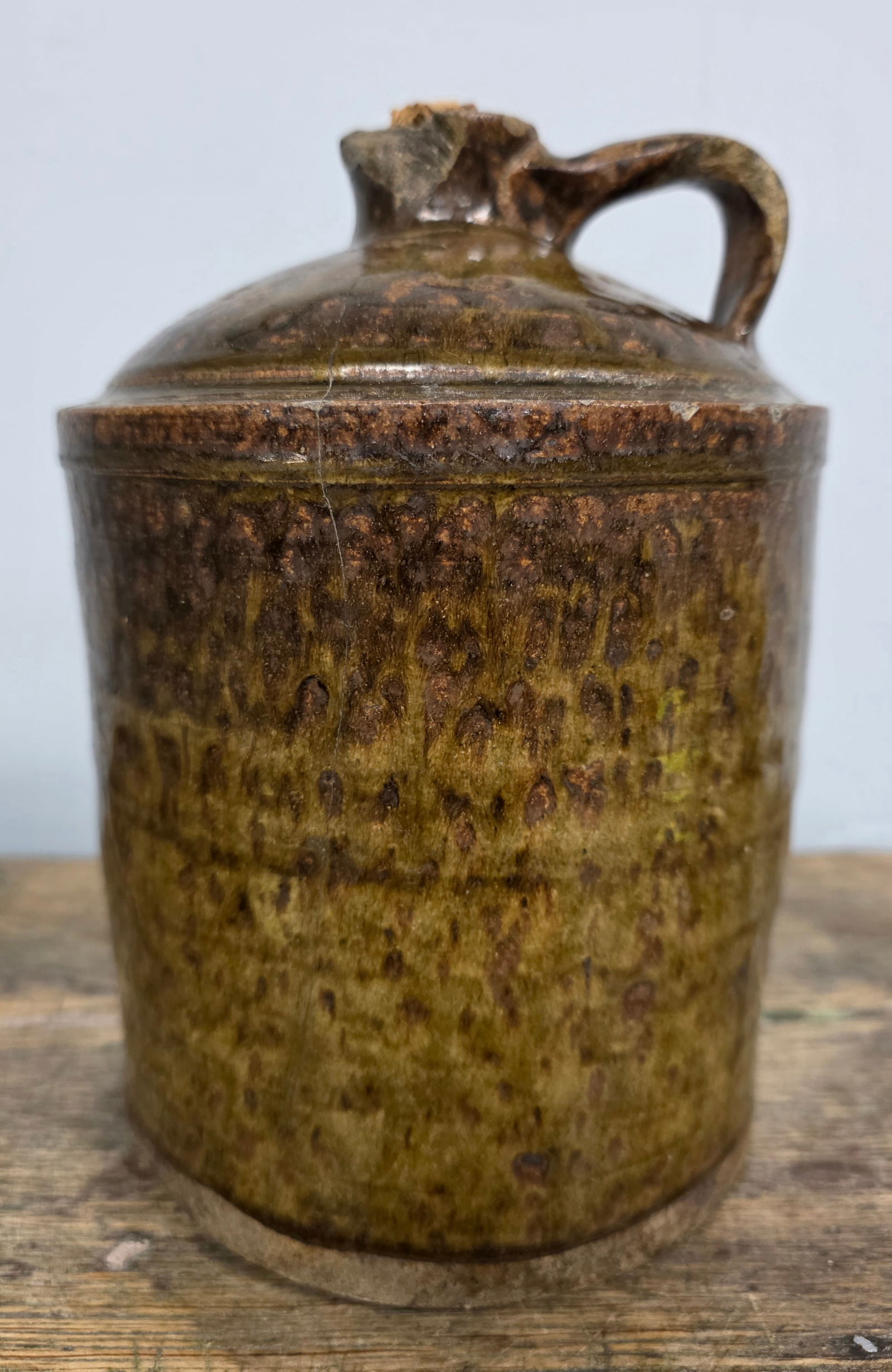 Signed W F Hahn Trenton SC, 1/2 Gallon Jug: Signed W F Hahn Trenton South Carolina, 1/2 Gallon Jug with a striking glaze and strong stamp on the shoulder. Condition, has rim edge chip and stress line from neck to base. Prime candidate for resto