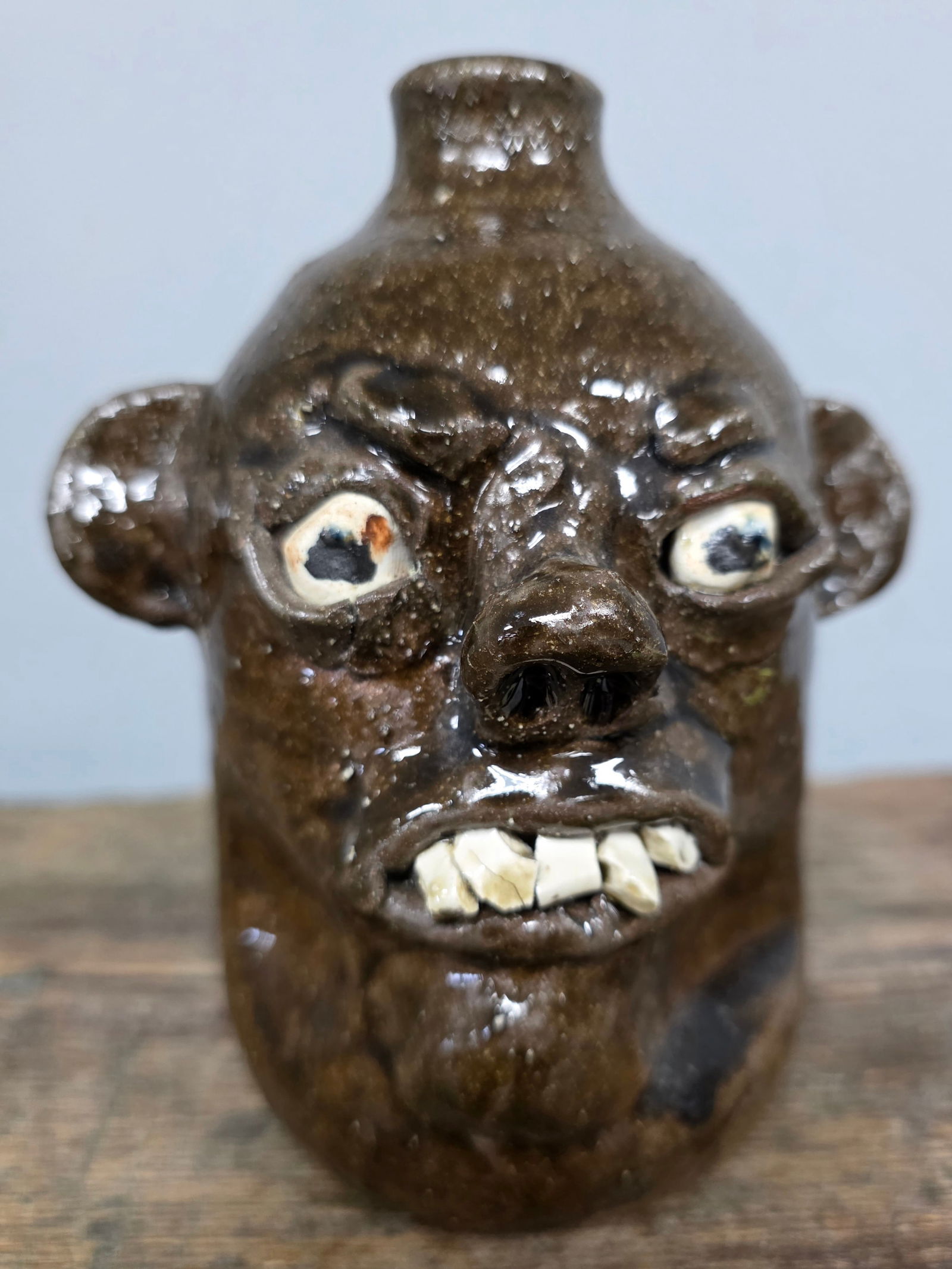 Matthew Hewell Quart Face Jug: Fine Matthew Hewell Quart Face Jug, with china plate teeth and is in collector grade condition with no damgae or repairs. Standing: 6" Tall