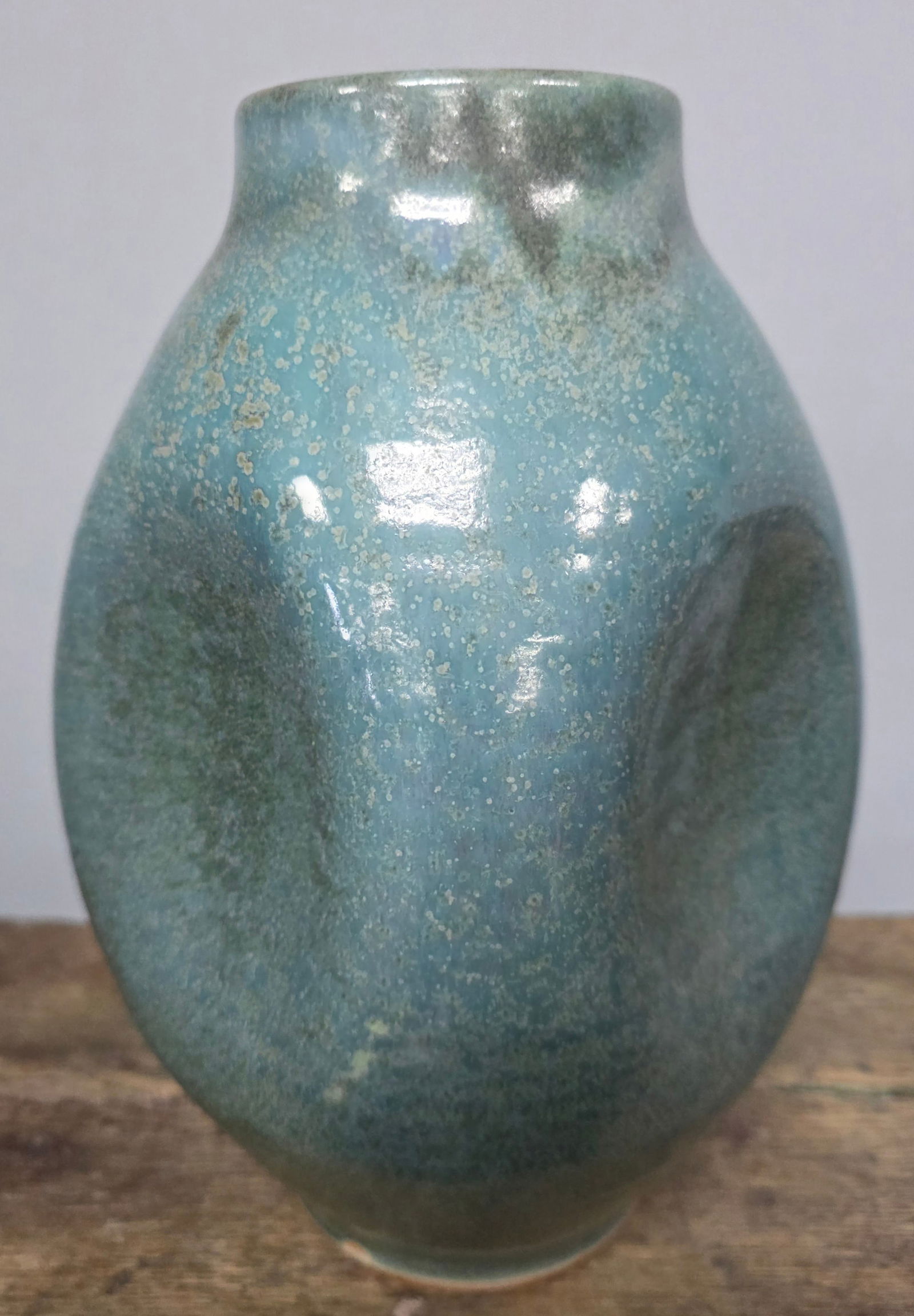 2004 Ben Owen III Seagrove, NC Pinch Vase (1 of 5)