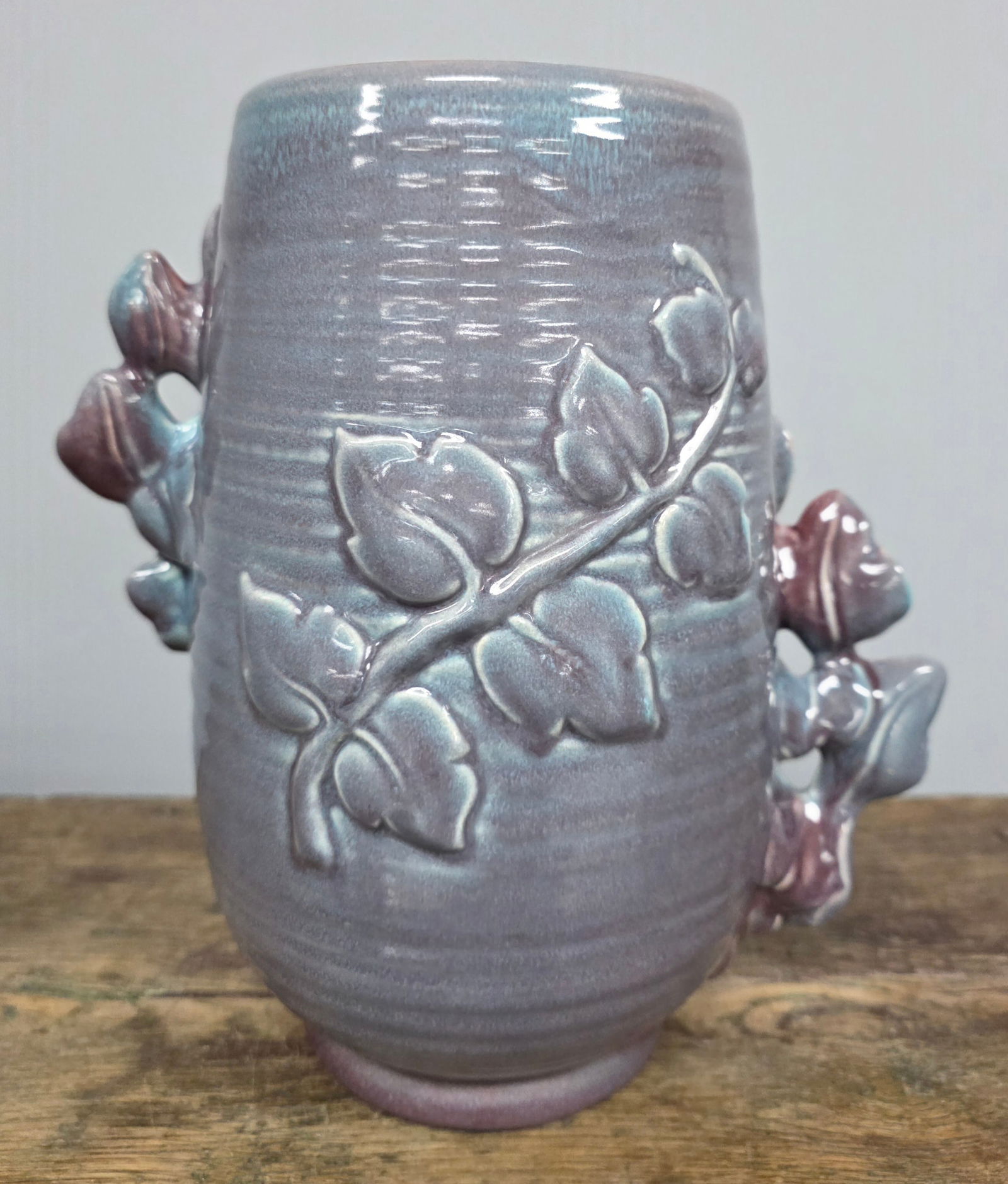 Red Wing 1162 Art Pottery Ivy Vase: Red Wing 1162 Art Pottery Ivy Vase. Standing: 9 1/4" Tall x 8" Wide