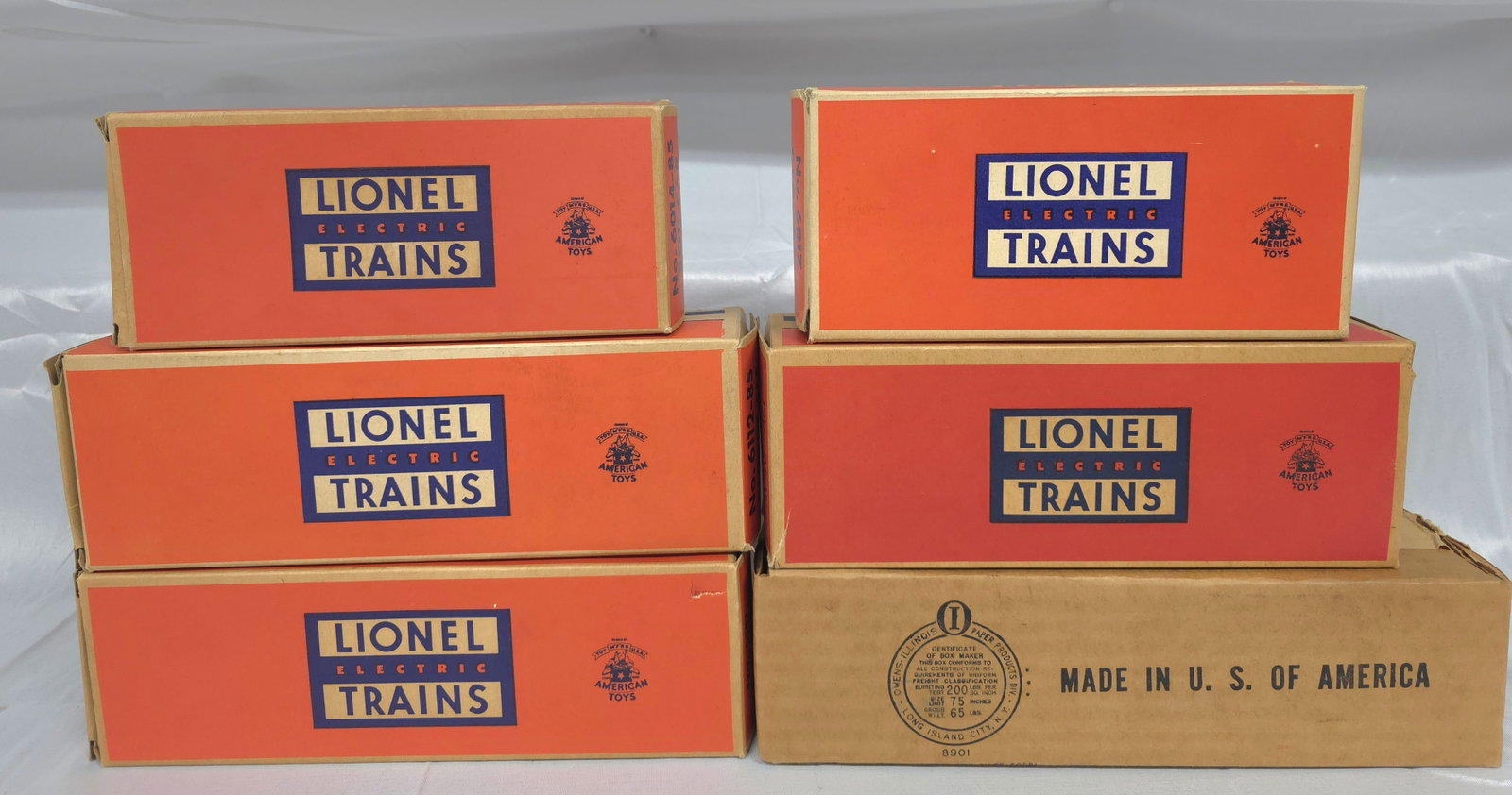 Lionel Postwar Box Lot of 6: Lionel Postwar Box Lot of 6. All are in like new mint condition. This is one of the finest lots of boxes we've ever had the pleasure to offer and are high end collector/museum grade. 1-249 engine. 2-2