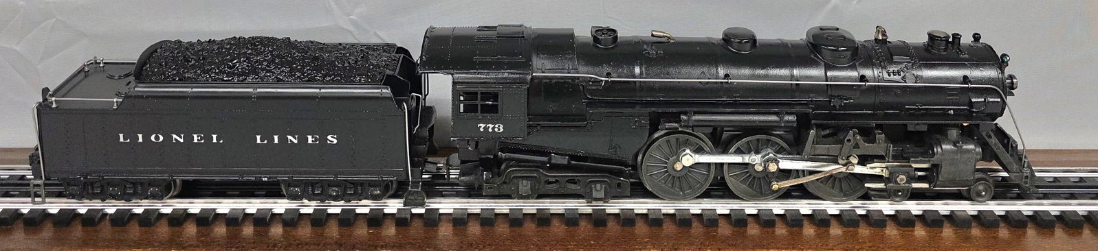 Lionel Postwar 773 Hudson Steam Loco & Tender - 2
