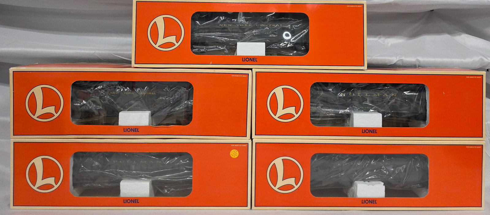Lionel Heavyweight Passenger Car Set (1 of 12)