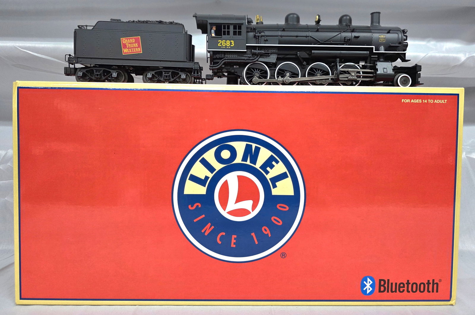 Lionel Grand Trunk Western 2683 Steam Locomotive (1 of 7)