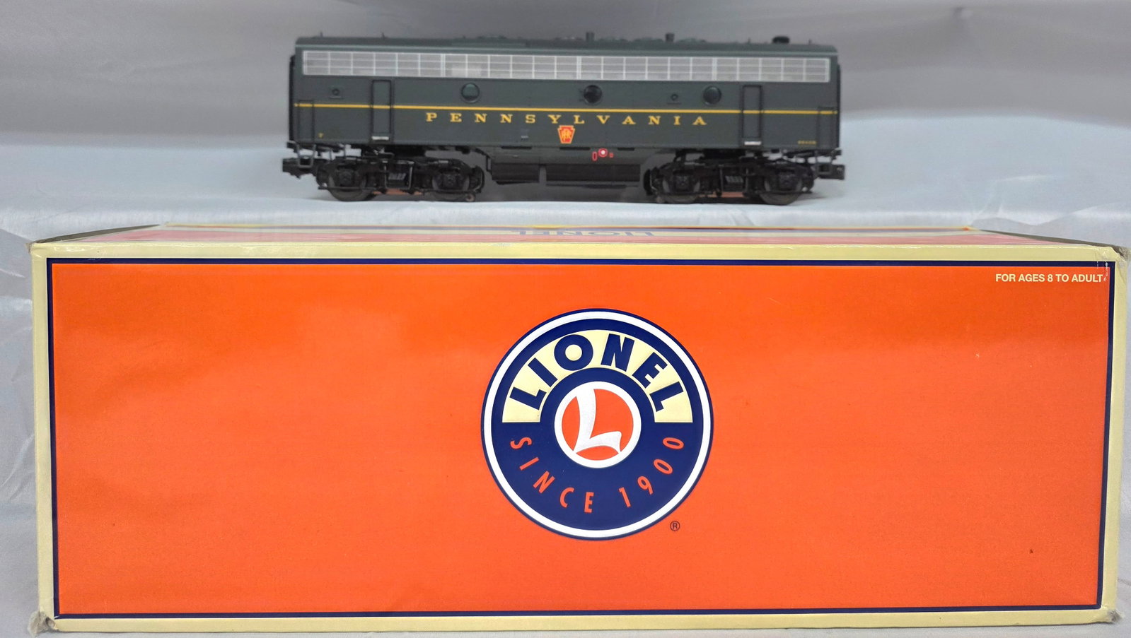Lionel Penn F-7 Diesel Powered B Uni (1 of 10)