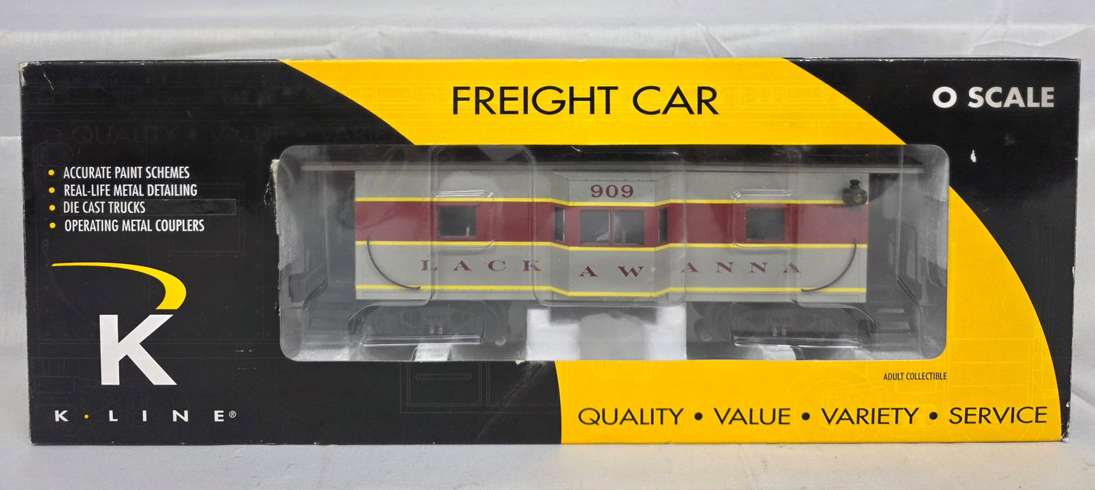K-Line Lackawanna Bay Window Caboose (Smoking) (1 of 2)