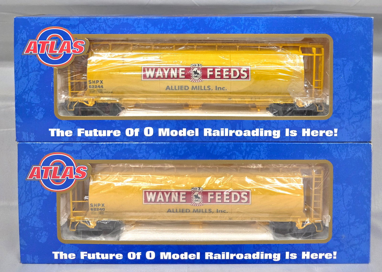 Atlas ACF 3 Bay Cylindrical Hopper "Wayne Feeds" (1 of 2)