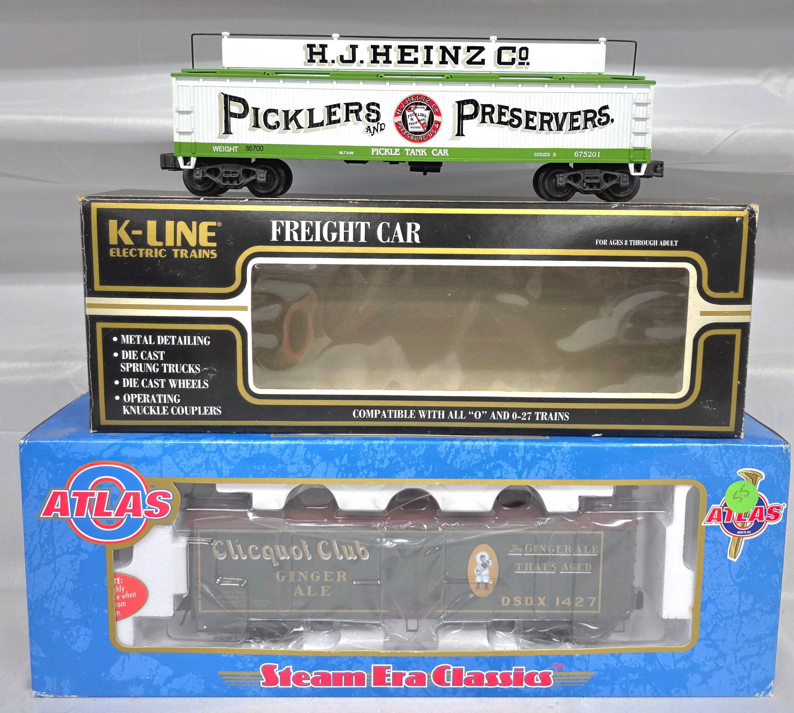 Atlas & K-Line Freight Car & Wood Reefer Lot of 2 (1 of 4)