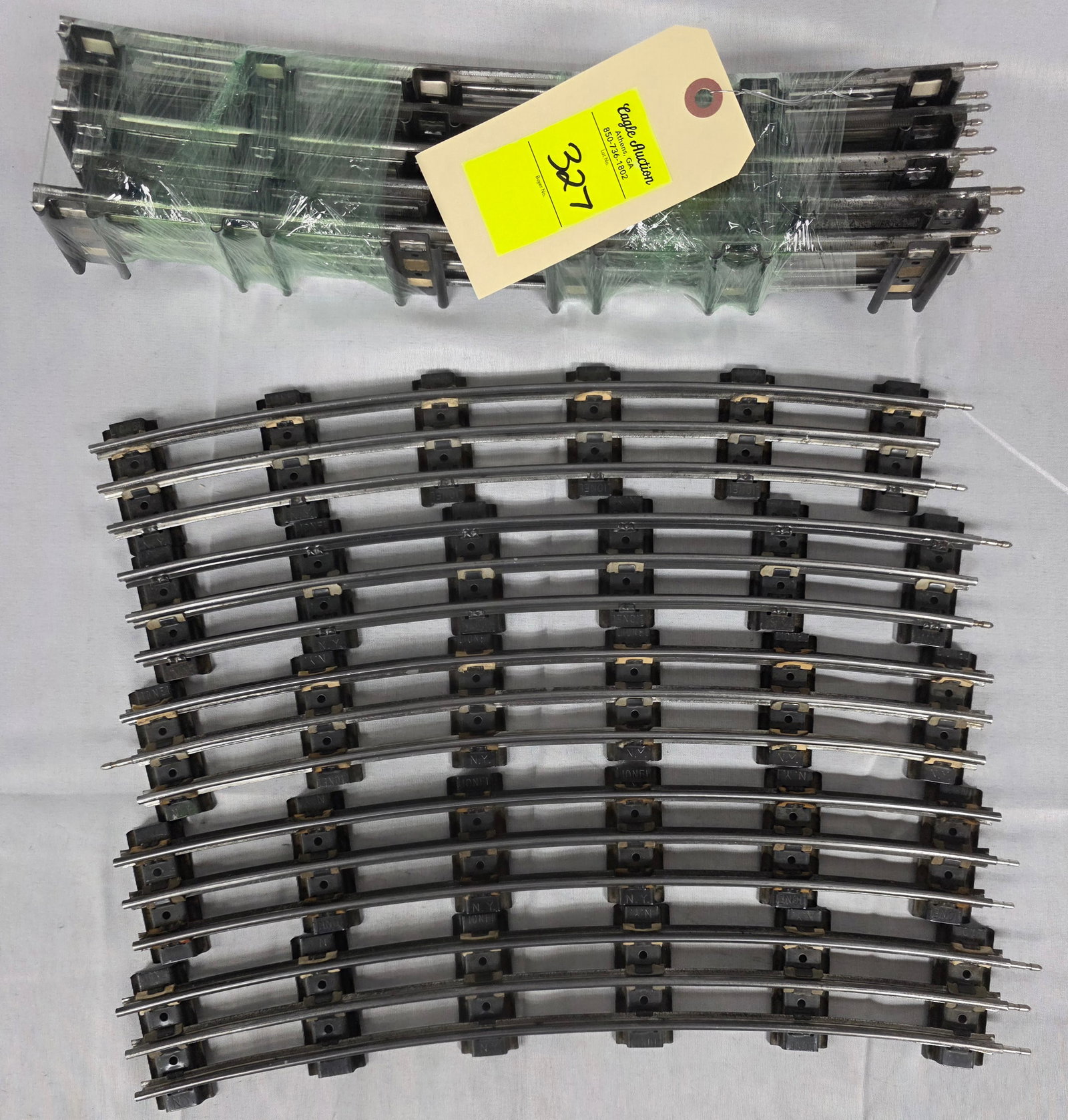 Lionel Postwar O 72 Curve Track Lot of 10 (1 of 1)