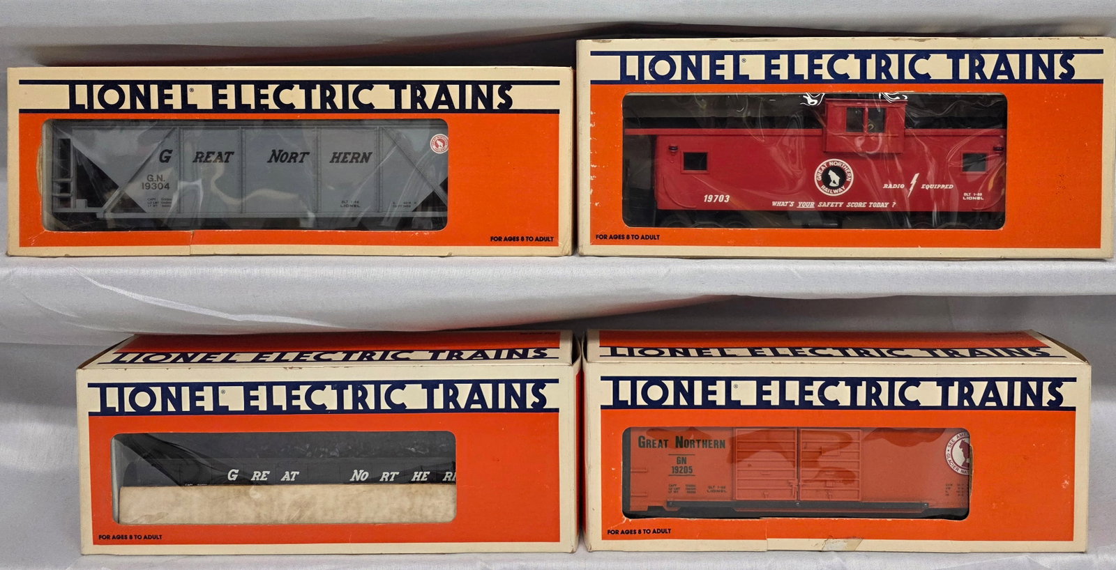 Lionel Great Northern Boxcar & Freight Car Lot of Four (1 of 4)