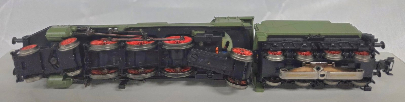 Marklin Digital HO 37113 Engine And Tender Set - 5