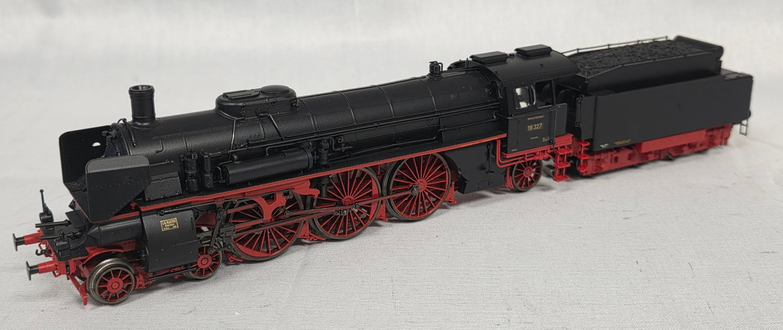 Marklin HO 3092 Engine And Tender Set - 2