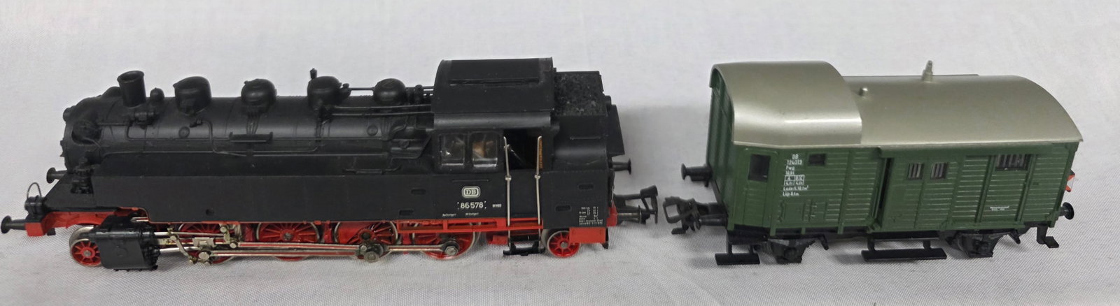 Marklin HO 2854 Freight Set W/ Engine - 2