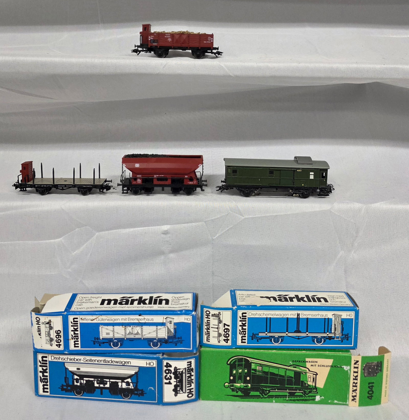 Marklin HO Car Lot of 4: Marklin HO Car Lot of 4 1. 4041. 2. 4631. 3. 4696. 4. 4697.