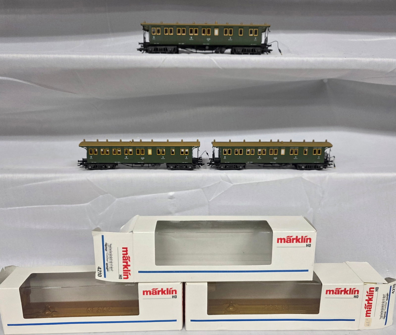 Marklin 4210 Passenger Car Lot of 3 (1 of 4)