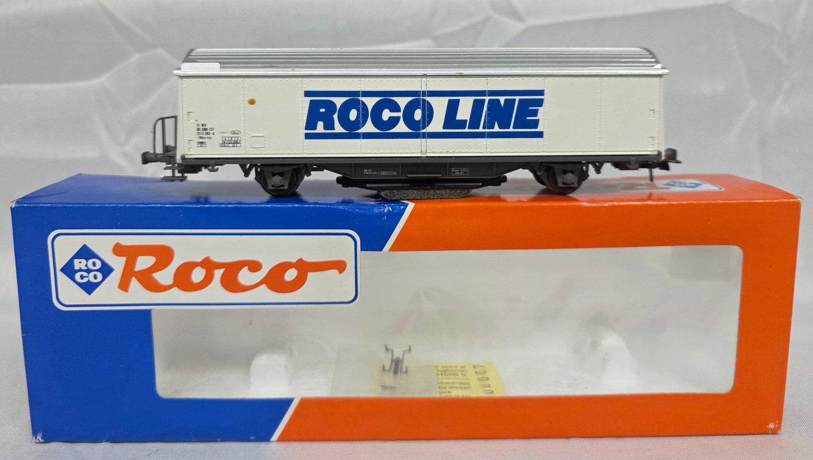 Roco "Clean" HO 46400 Freight Car (1 of 5)