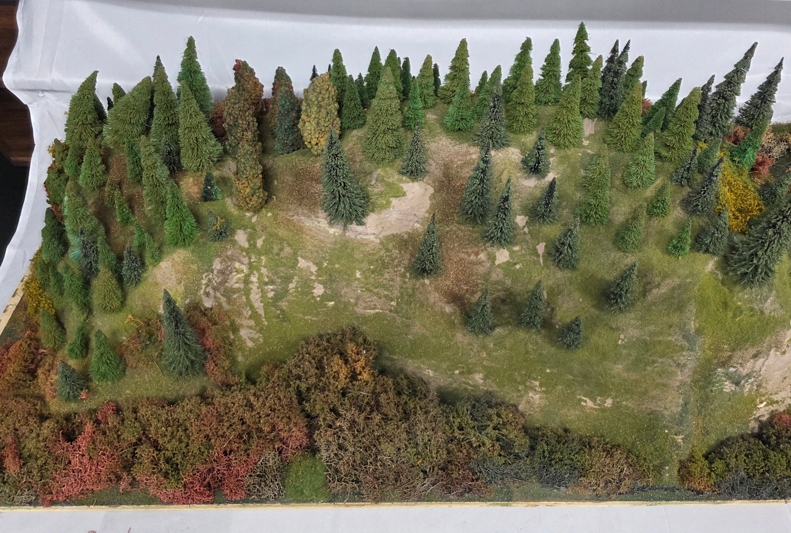 HO Train Layout Mountain Scene - 2