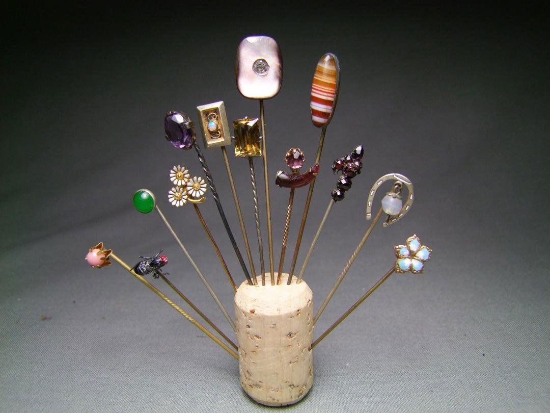Collection Of 13 Tie Pins: 13 tie pins with bugs, stones, enameling and abalone. The pin with garnets is not complete.