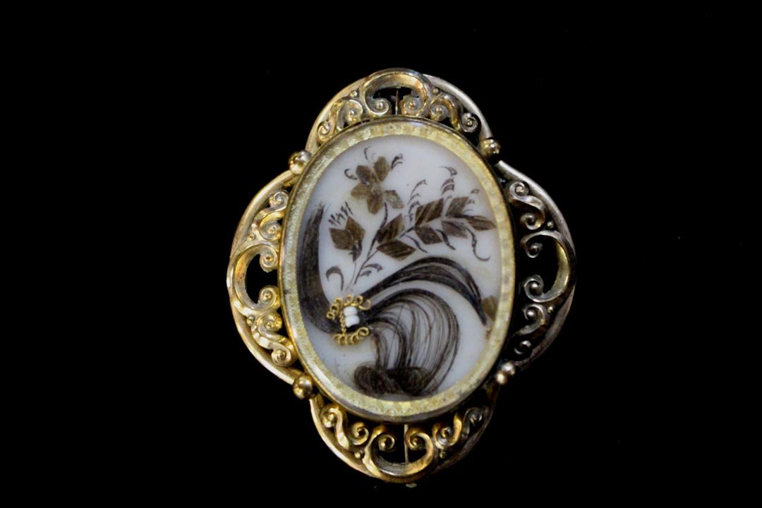 Victorian Mourning Pin (1 of 2)