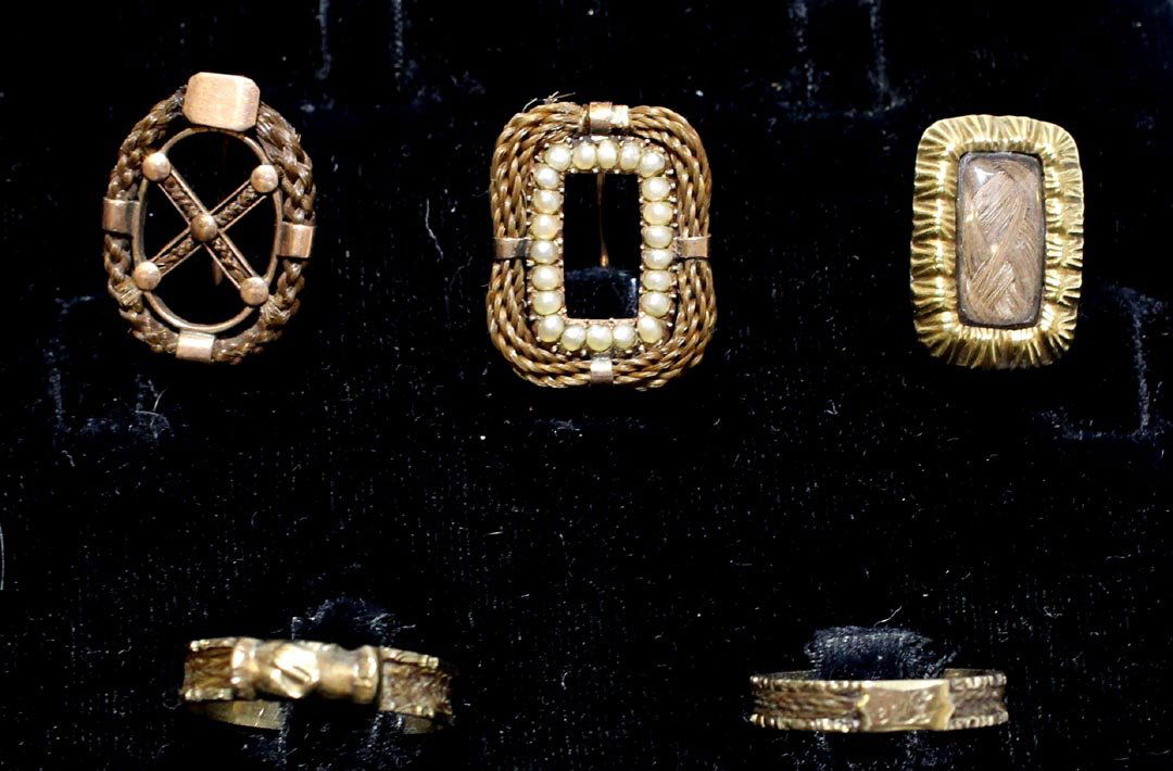 Five Pieces Of Mourning Jewelry (1 of 3)