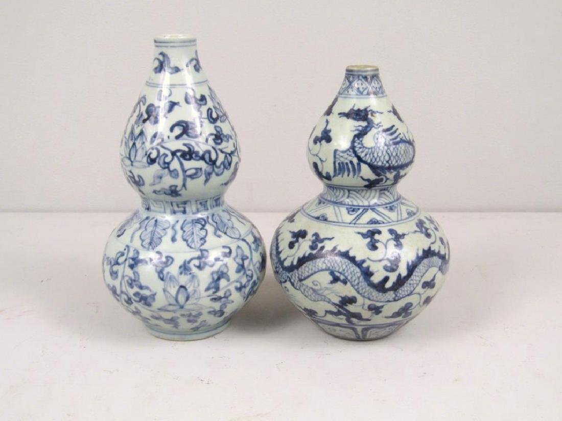 2 Chinese Blue and White Ceramic Vases (1 of 5)