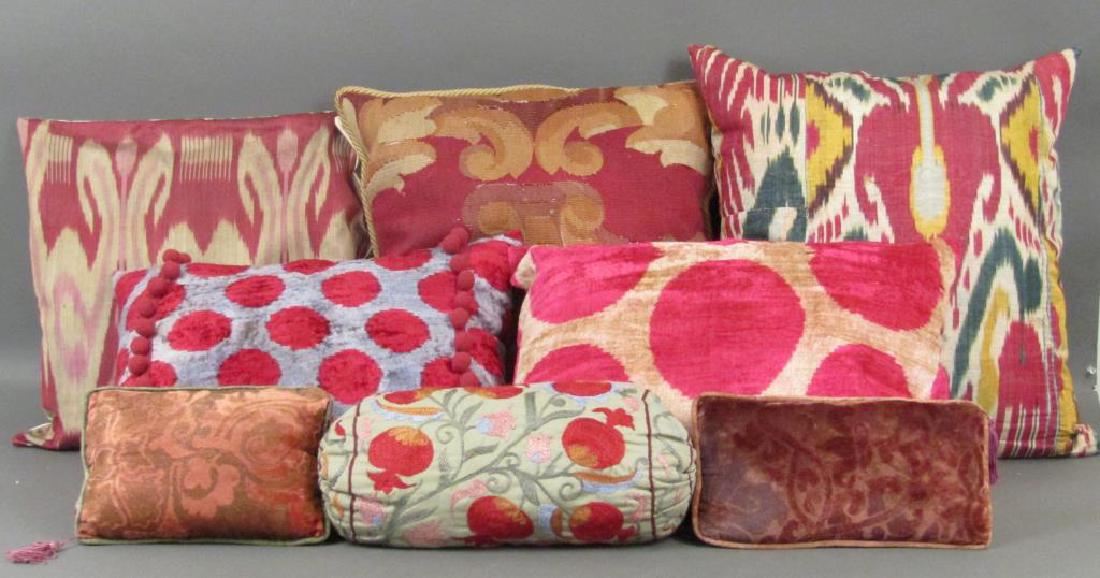 Assorted Decorative Pillows (1 of 6)