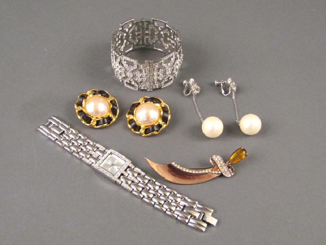 Assorted Fancy / Bling Costume Jewelry (1 of 5)