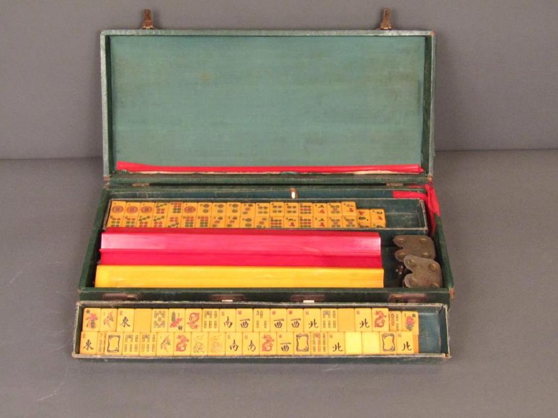 Vintage Mahjong Game in Case (1 of 5)