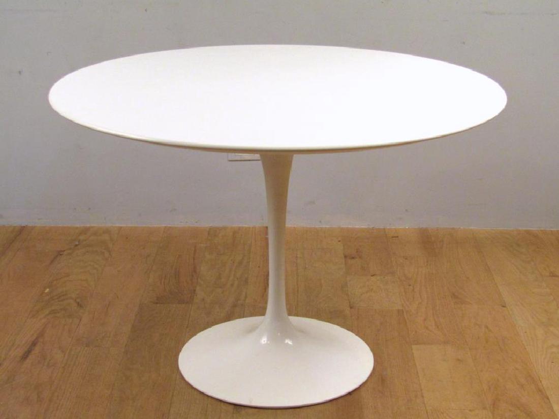 KnollStudio Eero Saarinen 1956" Tulip Table" (1 of 4)