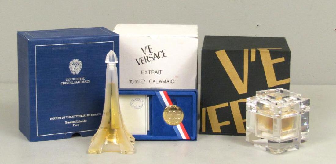 2 Perfumes: Bernard Lalande Paris and Versace. With original casings. Versace with original box.