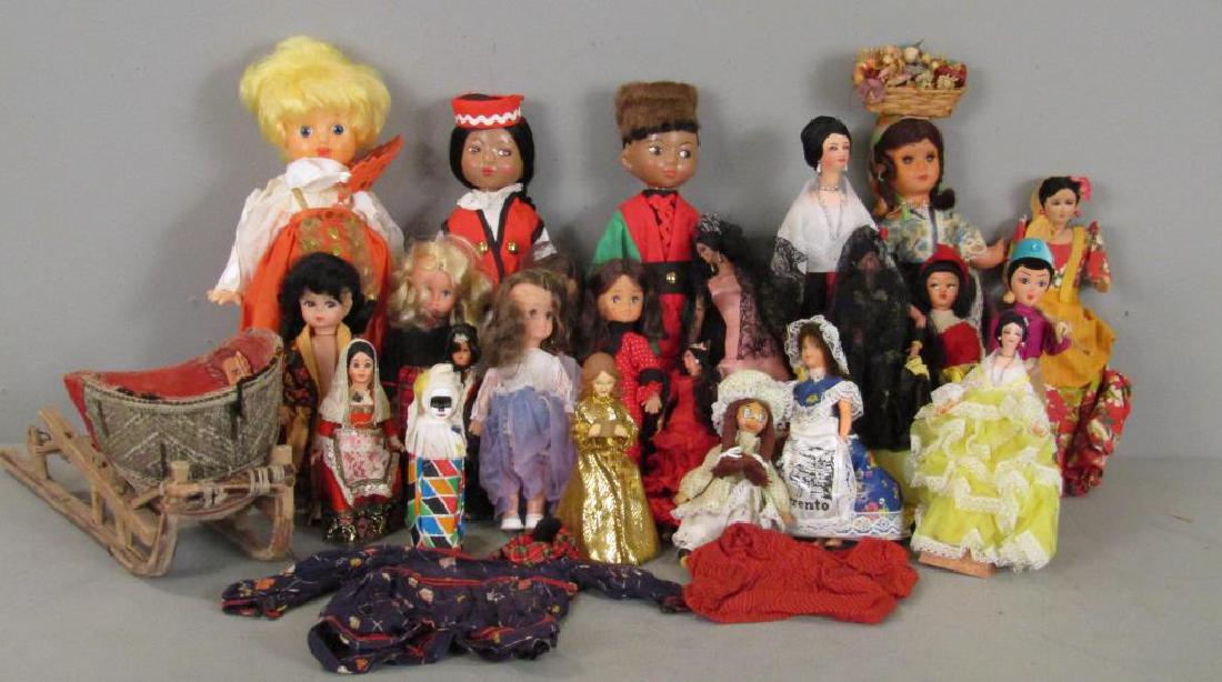 Assorted Russian Dolls (1 of 5)
