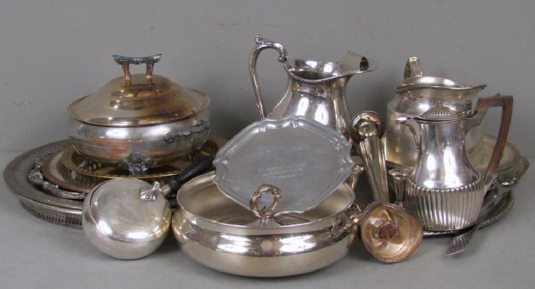 Assorted Silverplated Articles (1 of 4)