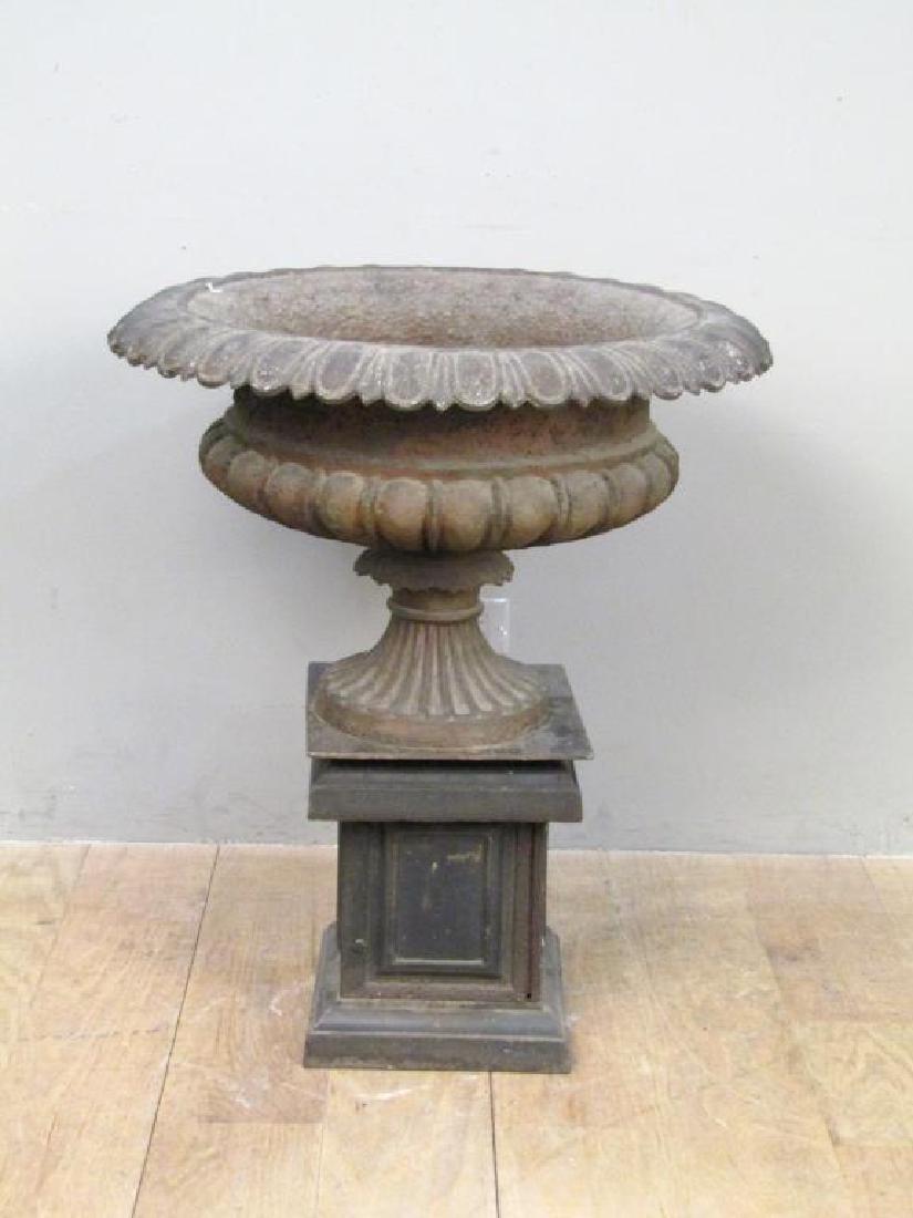 Large Cast Iron Garden Planter / Urn (1 of 5)