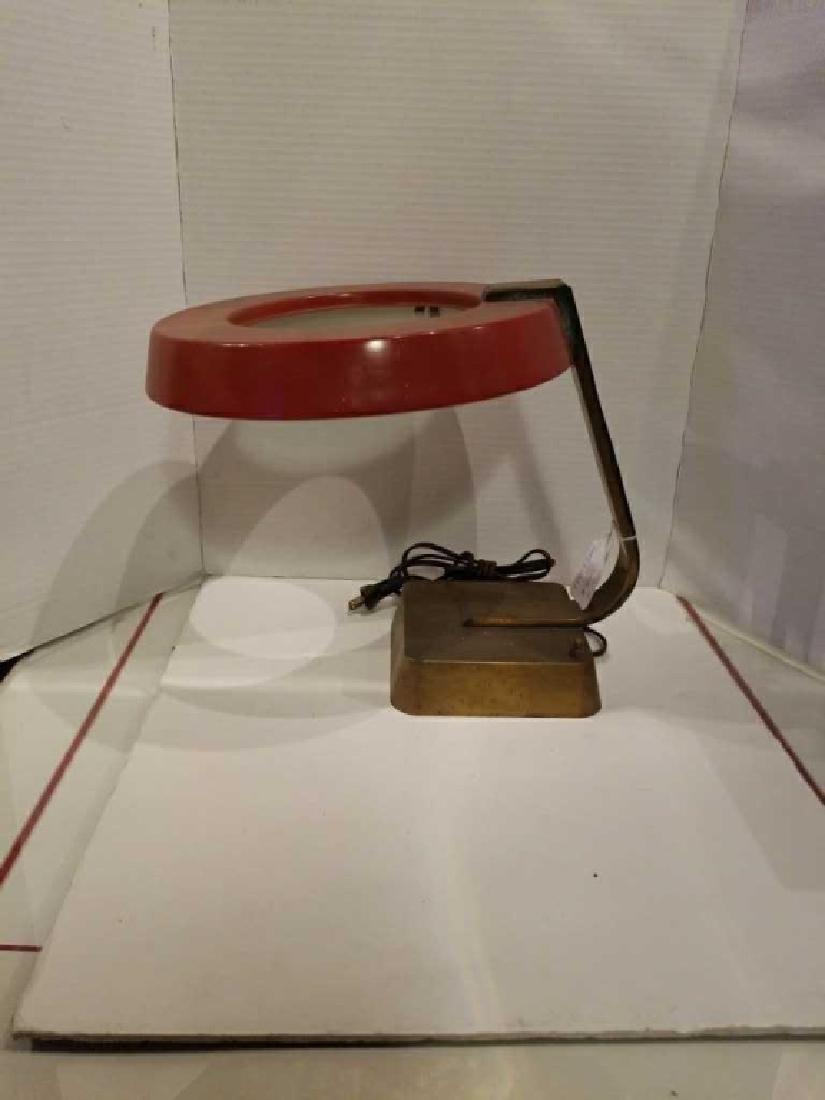 1940s Lamp: space age manner