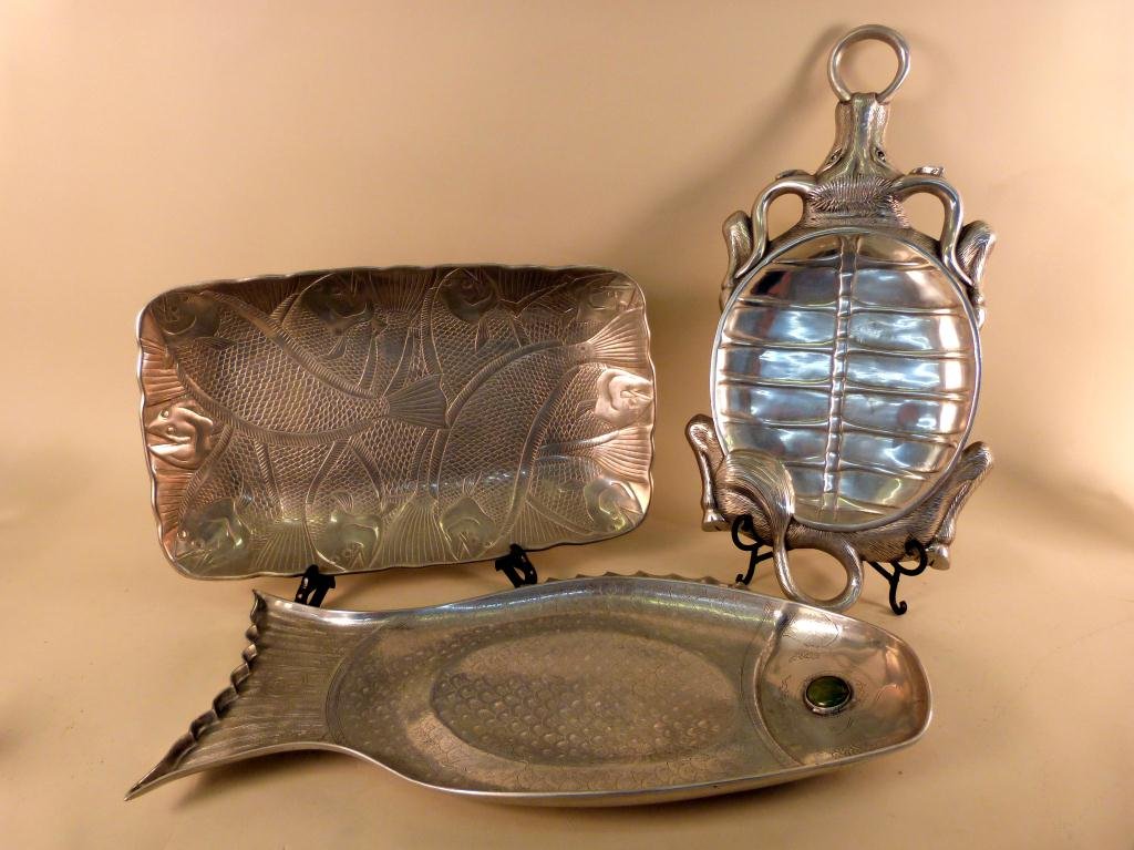 3 Arthur Court Pewter Serving Platters: Includes Large Platter with a fish design ( 21L x 12D), Large Platter in the shape of a Bull (24L x 10 1/2"D), and a Large Platter in the shape of a Fish with a stone inlayed eye (25"L x 13"W). Stampe