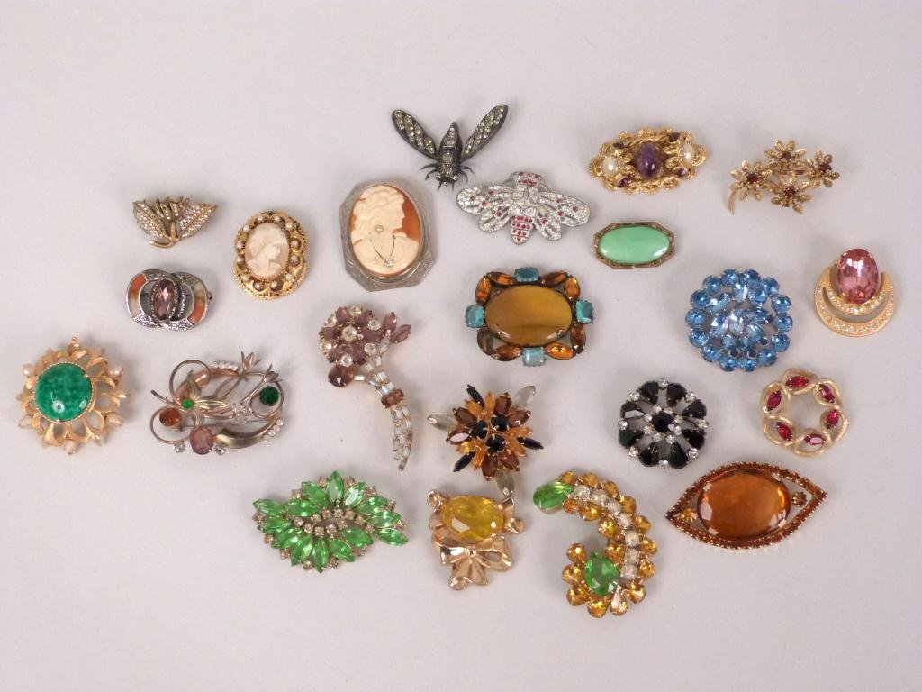 Assorted Costume Jewelry Pins & Brooches: Florenza, Miracle, Kenneth Jay Lane, etc