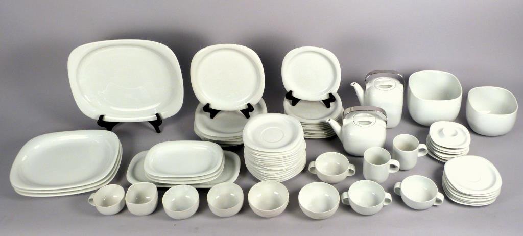 Rosenthal China by Timo Sarpaneva: "Suomi" pattern designed by Timo Sarpaneva (1926-2006); Partial dinner service, comprising: Four platters (largest 15"x12"), four rectangular serving plates, six dinner plates (all chipped), ten salad