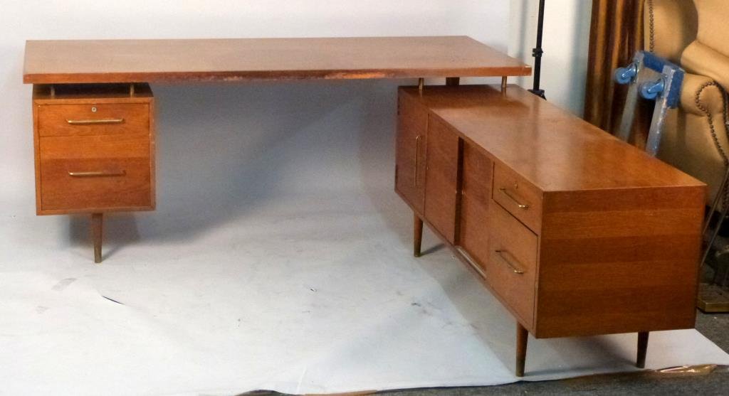 Mid-Century Modern Desk Attr. George Nelson: Large, floating work surface, 2 drawer cabinet, and attached return. Desk top: 78" W X 32" D X 30" H; return and desk top: 89" W X 20" D. 1 brass and wood post missing, veneer as is. (a North Shore To