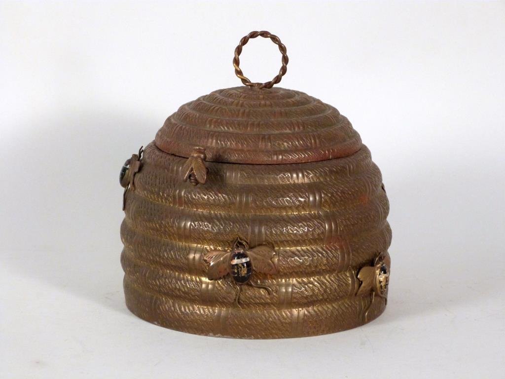 Mottahedeh Design Brass Beehive Box: Spring loaded fly push top with mounted bees. Made in India. 6 3/4" dia X 7 1/2" tall. (377 Rector Place Estate)