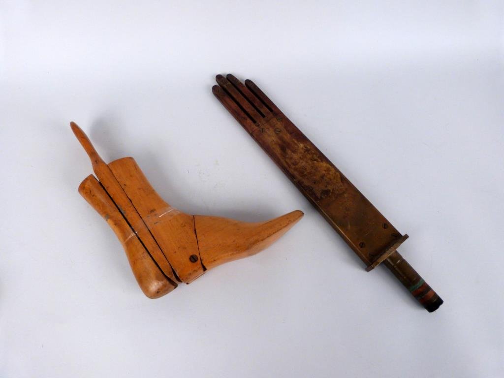 Wood Show Horn & Vintage Brass Glove Stretcher: Shoe horn unmarked, glove stretcher by James Ward Worcester Ltd (19" L). (Madison Avenue NYC Estate)