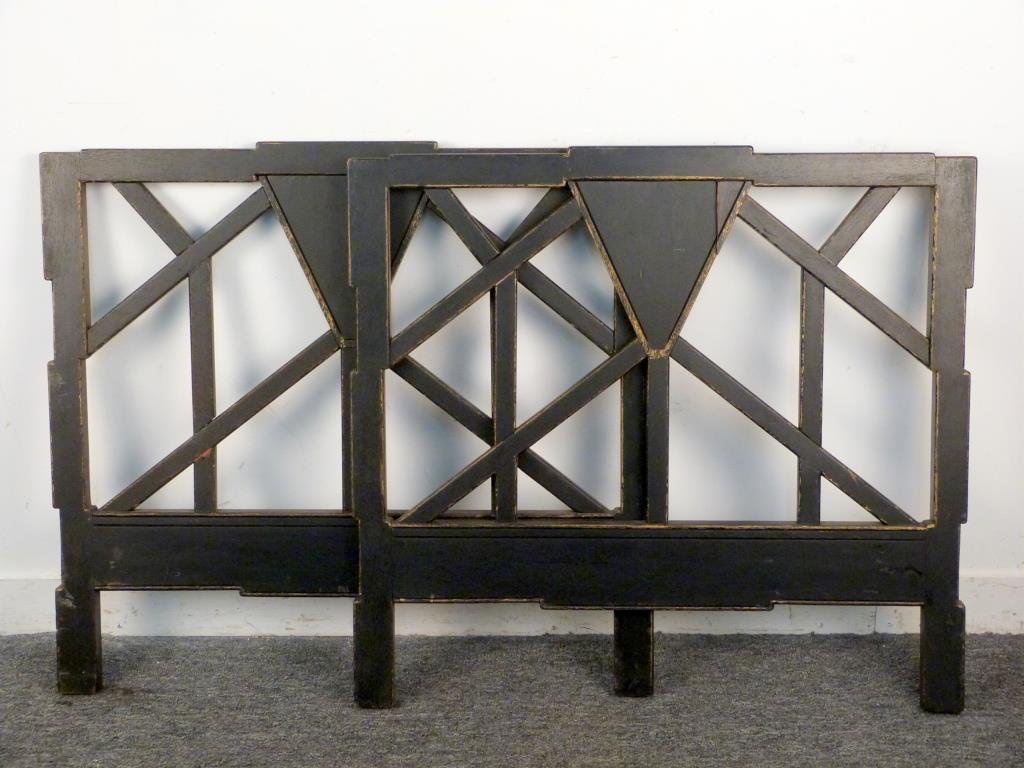 Ebonized Bed/Daybed Frame: Lattice style head and footboard. 34" W X 31" H. As is.